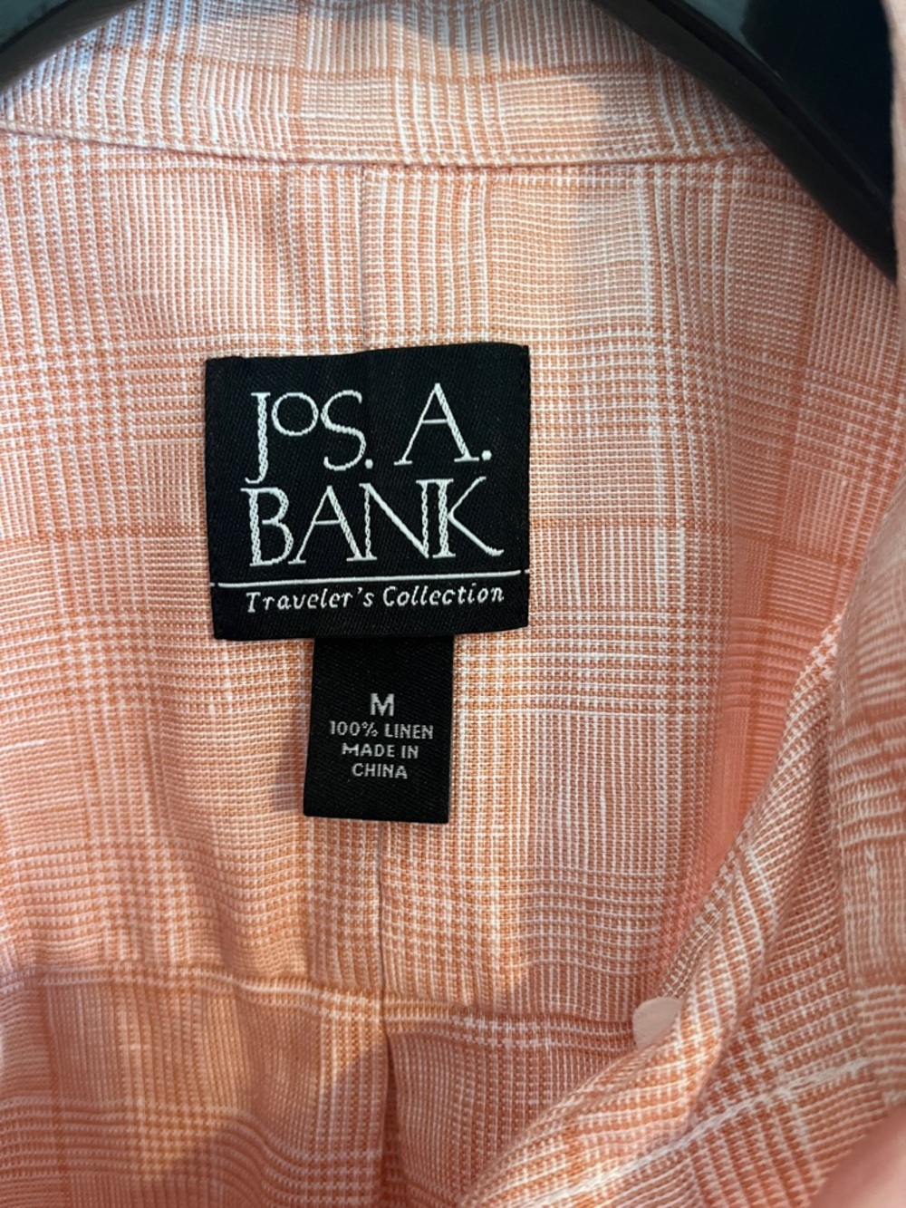 Jos. A. Bank 100% Linen Short-Sleeve Button-Down Shirt - Picture 2 of 8